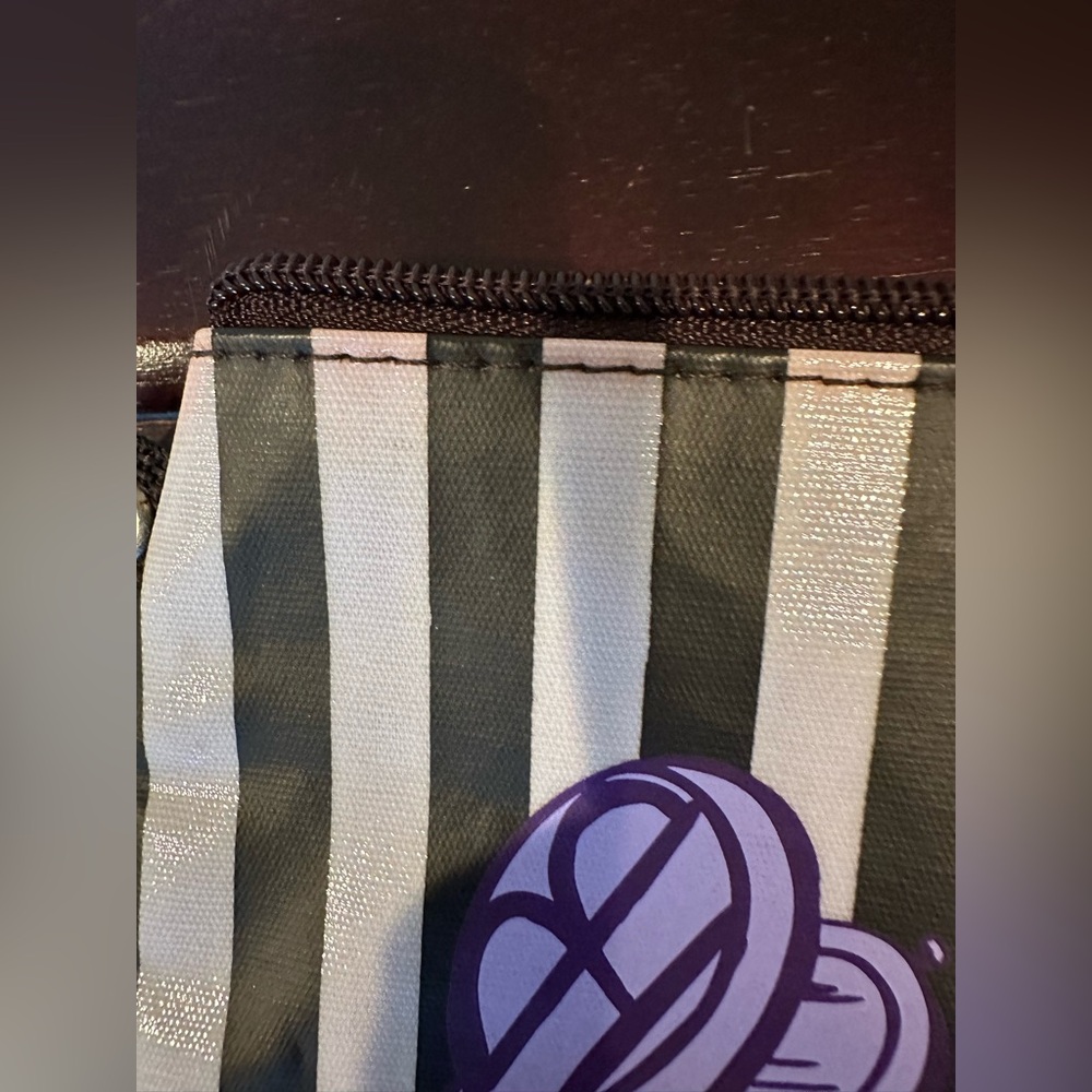 Henri Bendel Purple, Brown and White Vintage Glossy Coating Cosmetic Case GUC! - Picture 9 of 15